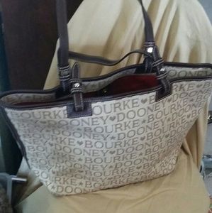 DOONEY & BOURKE TAN PURSE - FINAL PRICE